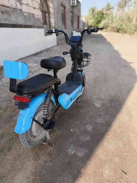 ((سلام عليكم)) دراجه شحن للبيع سعر 300 و بيها مجال 
ـــــــــــــــــــــــــــــــــــــــــــــــــــــــــــــــــــــــــــــــــــــــــــ

مواصفات 🛑

1.. سرعه 50 حقيقي 

2.. نشرات جانبيات

3.. اقتران بلوتوث 

4..(بطاريات 4) 

5..(4 نمر)

6.. حجم 14

ـــــــــــــــــــــــــــــــــــــــــــــــــــــــــــــــــــــــــــــــــــــــــــ

يجي وياها شاحنه اصليه ابلادي 

و يجي وياها جفوف البايدر  

. 

النضافه((80%)) 

(مكاني ناصريه سوق الشيوخ) رقم الجوال (***********)
