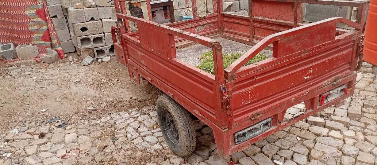 السلام عليكم ستوته للبيع أوراقها ضائعه بالسوك شاصيها طاك من يم الدرع ومعمر سعرها800 الرقم ***********
