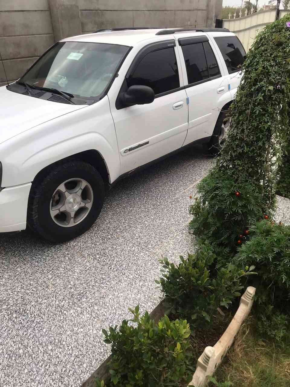 بلايزر مزاد وزارة الداخلية سيارة كلش جديده كله ع بلاد برغي ممفتوح منها سياره جاهزه تبريد شاشة وكامره وحساسات 
***********

