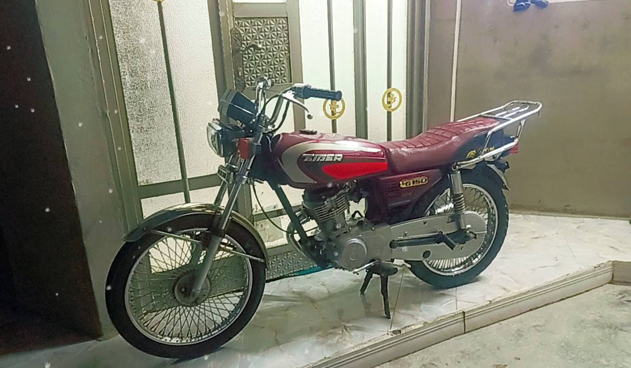 السلام عليكم تايكر اربعه كير محرك شرط لاصرف لابخار كهربائيات كلها شغال لايت اشاير باتري جديد ماطور مابي عيب سعره 290 الف مكاني كركوك ***********
