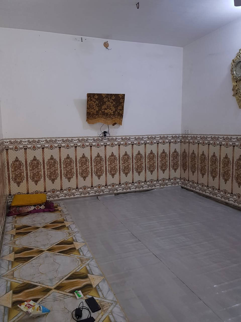 👈بيت اليجار 👉بلزراعي مال بيت عبد الحر بلبدايه 200 متر غرفتين نوم وستقبال ومطبخ وحولي وترك كراج حديقه كهرباء ماي جاهز البيت يجاره 200 الف قفله اتصال برقمي او خاص عادي بي وقت ***********👉
