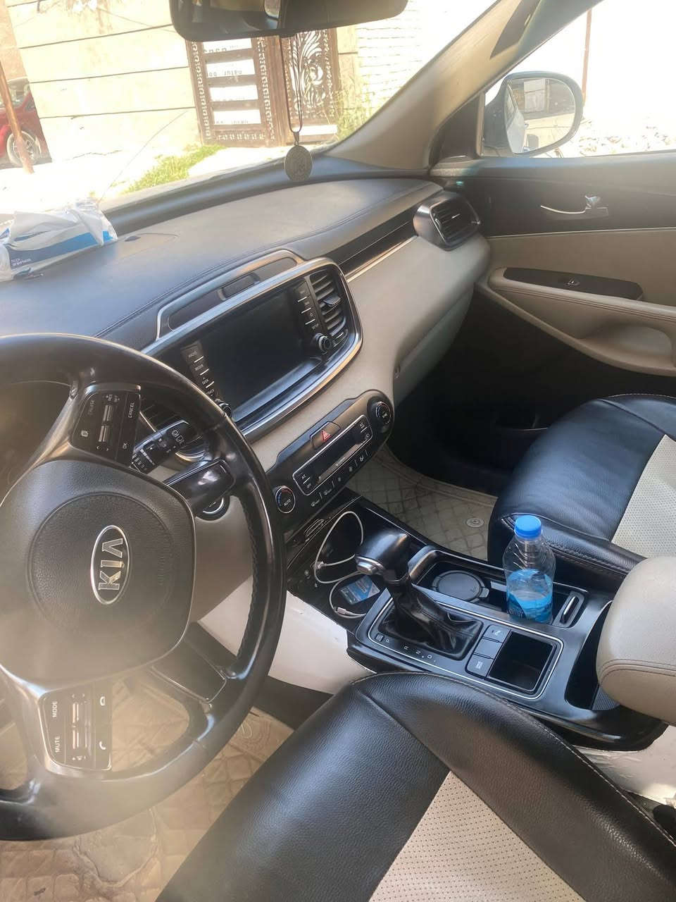 سورنتو١٩ خليجي ٦ سلندر بسمي كشنات كهرباء جنطه كهرباء سياره مكفوله من الصبغ والتبديل والموصفات معروفه كل نقص مابيهه كلهه شغاله السعر ٢٥٥ قفل  مكان بغداد جكوك الشراي يراسل واني بل خدمه *********** وتساب
