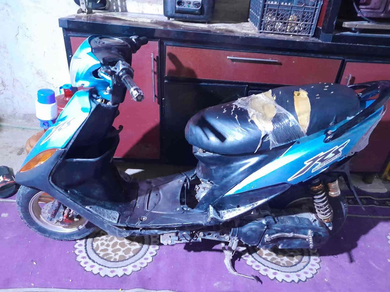 السلام عليكم 
ماكس عدلة شوفت عينك مكينة وكير  نضيف  دبلات رياضي صالنصة رياضي كلج  رياضي بوشة 55 ،  ويلات نجمةختم اصلي،،، ،نقص كهربائيات السعر 450 بغداد الحبيبية ***********
