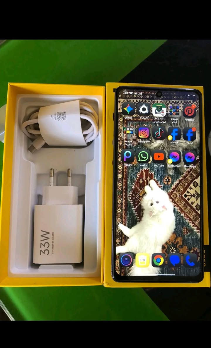 سلام عليكم 
بوكو M6 برو ذاكره 256 غراضه كامله مبدل شاشه اصليه شرط 
سعره 170 وبي مجال مكاني نجف *********** او مراوس واخذ فرق
