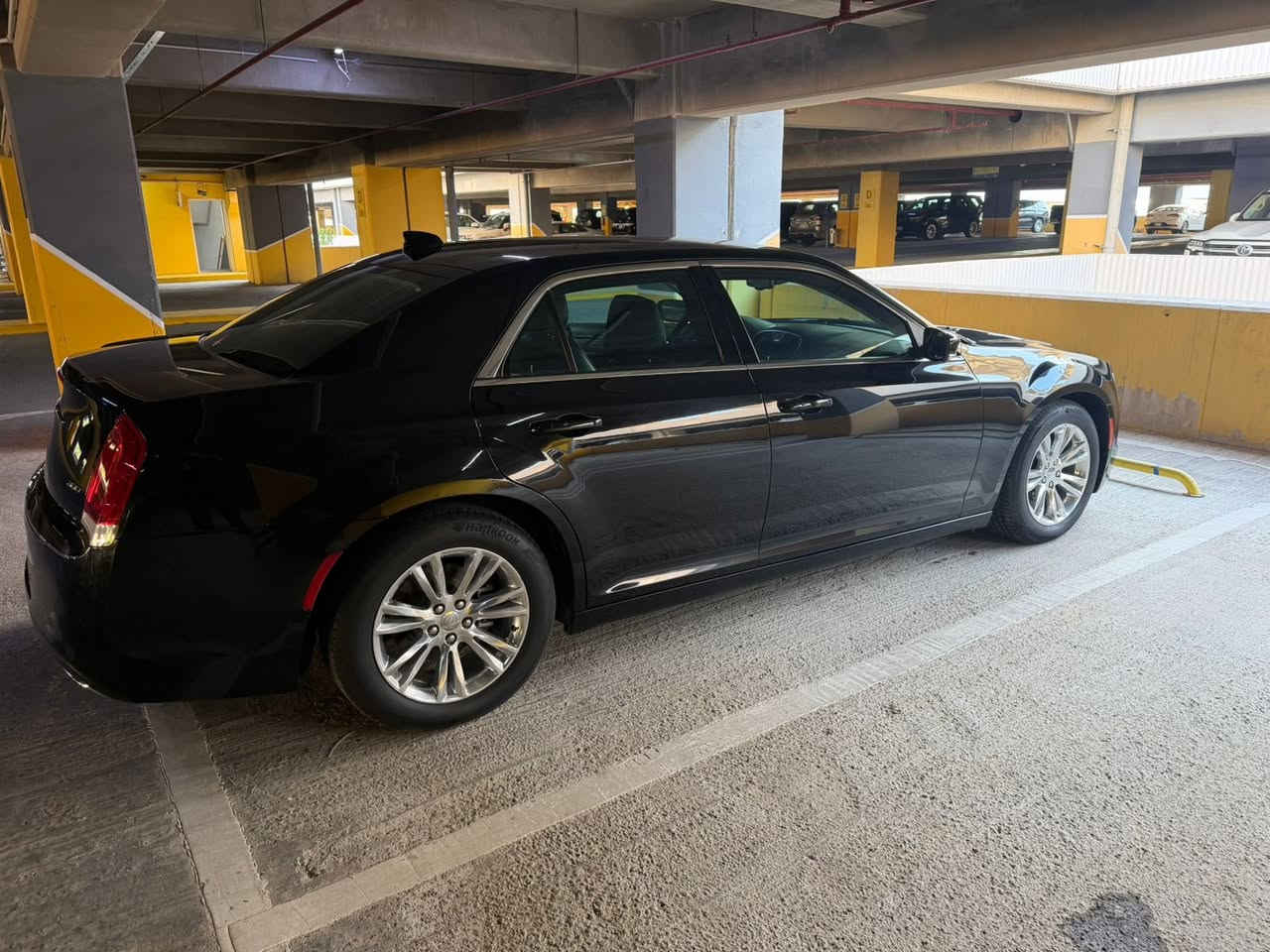 السلام عليكم
للبيع فقط (c300) 2021 اصل اسود ملكي
مواصفاتها
كشنات جلد تدفئه تبريد + خزن ميموري + دركه هيتر + نقطه عمياء + برده خلفيه + كامره وحساسات + مري تعتيم 
مغلف الجام بلورايز + عدسات led للمازدات  (نهار )
السيارة نظيفه بمعنى الكلمة بالعافيه على الياخذهه
حادثها جاملغ وشويه من البنيد بدون دواخل ابيع قطعتين(صور الحادث مرفقه مع المنشور)
ماشيه 41 الف حقيقي 
رقم اربيل بأسمي تحويل ثاني يوم 
مكاني بغداد السيدية 
السعر المطلوب 270 ورقه
للتواصل ***********
