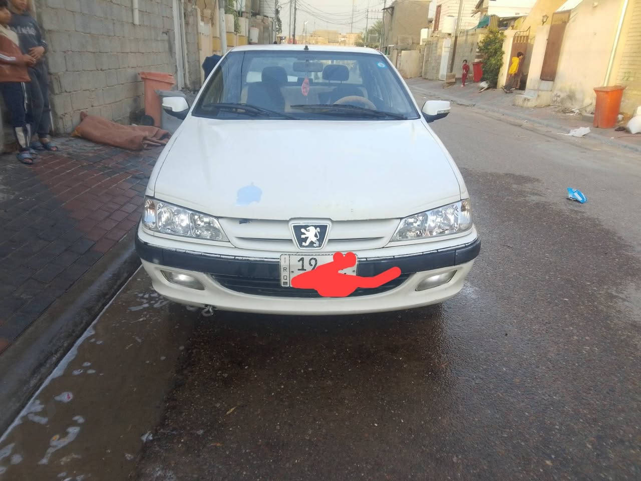 سلام عليكم للبيع بيجو بارص ٣٠١٣ باسمي سنويه ورقم جدد ٢٠٣٠ جاهزه مكينه وگير تخم تاير التبريد نقص غاز بالصيف چان شغال يعني بي ليك السياره بدون حادث بيه صبغ باب الصدر مكاني كربلاء السعر 40 ورقه للاستفسار اكثر ***********
