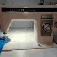 مكينه براذر منزليه مستعمله ونضيفه وشغاله وما بيها اي خلل السعر ١٠٠الف ...