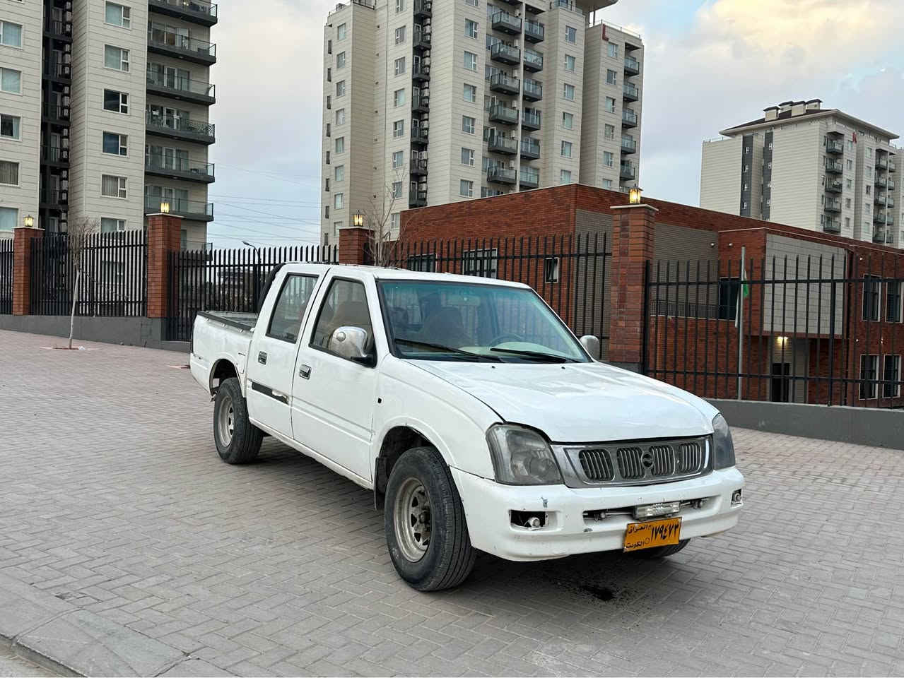 شوین سلێمانی
***********

پیكاب گۆناو٢٠٠٧ مەنەفێس
گێڕو مەكینەی و ئەكسل بەشەرت  تەقەوڕەقەی بەشەرت چوار تایەی تازە لەژێردایە پاتری تازەیە  سەیارەكە دەعم ولێدراوی نییە  ٢٥$ گەڵا ومەعامەلەیەكی  كەم السليمانية, العراق
