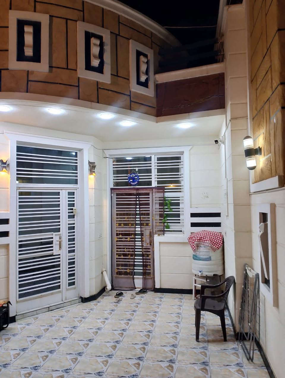 السلام عليكم

🏠دار سكن للبيع طابو زراعي البستان 

📍شارع ابوكمال #بناء جديد ( ٢٠٢٤ )

#مساحة الدار / ٢٠٠متر الوجه ٦متر و٧٥س

والنزال / ٢٨ متر  خارطة الدار جداً مرتبة

#سبلت ٣طن وكاونتر تفصال جديد هدية مع الدار 

#طابق واحديتكون من 

السعر / ١٢٧ مليون وبي مجال 

1-استقبال
2-مطبخ
3-صاله
4-غرف نوم عدد 2
5-صحيات
 
للاستفسار اكثر الاتصال على الأرقام التالية 

📞0️⃣7️⃣7️⃣6️⃣3️⃣7️⃣5️⃣7️⃣5️⃣8️⃣1️⃣

📞0️⃣7️⃣8️⃣1️⃣1️⃣8️⃣0️⃣4️⃣8️⃣9️⃣4️⃣

              🍀تحياتي الكم 🍀
