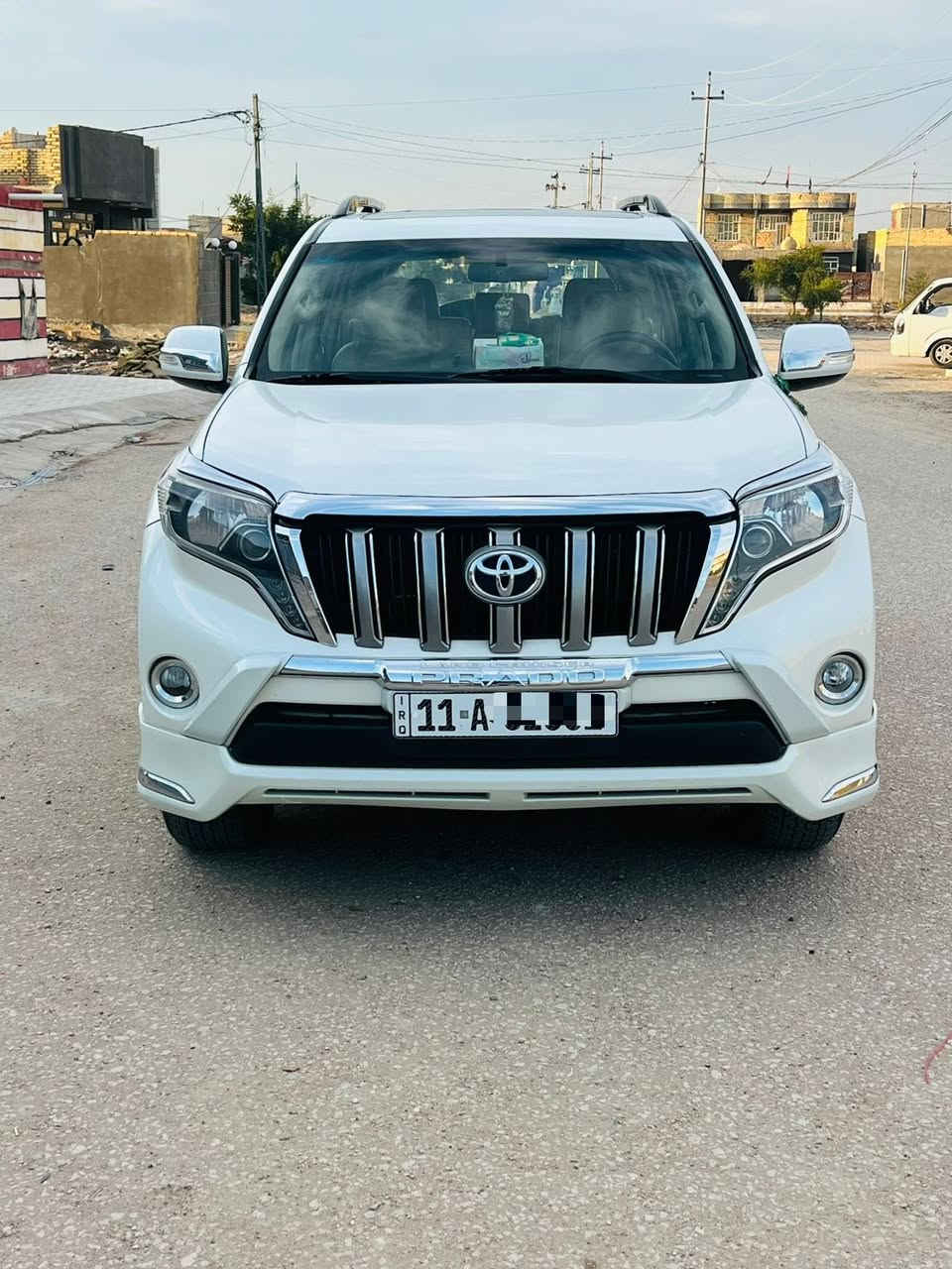 سلام عليكم

تيوتا برادو 2013 محدثة2017 كويتية دبل تانكي
رقم بغداد الجديد بسمي 

السياره مكفوله كفاله عامه من الضربة و الصبغ والتبديل 

المواصفات 🥇🥇🥇🥇

 6 سلندر 

⬅️دفع رباعي فور ويل

⬅️ فتحة سقف ( سلايت) 

⬅️ دشبول صاج لكزز 

⬅️ نظام مانع للانزلاق و النظام المساعد على نزول المنحدرات 

⬅️ بصمة تشغيل

⬅️ دخول ذكي

⬅️ مثبت سرعة

⬅️ تحكم دركسون

⬅️ شاشة ملاحة باللمس

⬅️ كاميرا خلفية 

⬅️ بلوتوث

⬅️ مشغل CD

⬅️ منفذ AUX & USB

⬅️ مقاعد جلد بيجي 

⬅️ مرايا شفط

⬅️ اشارات بالمرآة

⬅️ كشافات ضباب

⬅️ فرامل مانع للانزلاق

⬅️ حساس  خلفي

ماشيه 117الف حقيقي 
 وبيها مواصفات بعد اهواي السيارة خير من الله وبلعافية على الياخذها استخدام شخصي صارله 8سنوات عندي 
السعر ٢٨٥مع المجال 

للاستفسار 
***********
