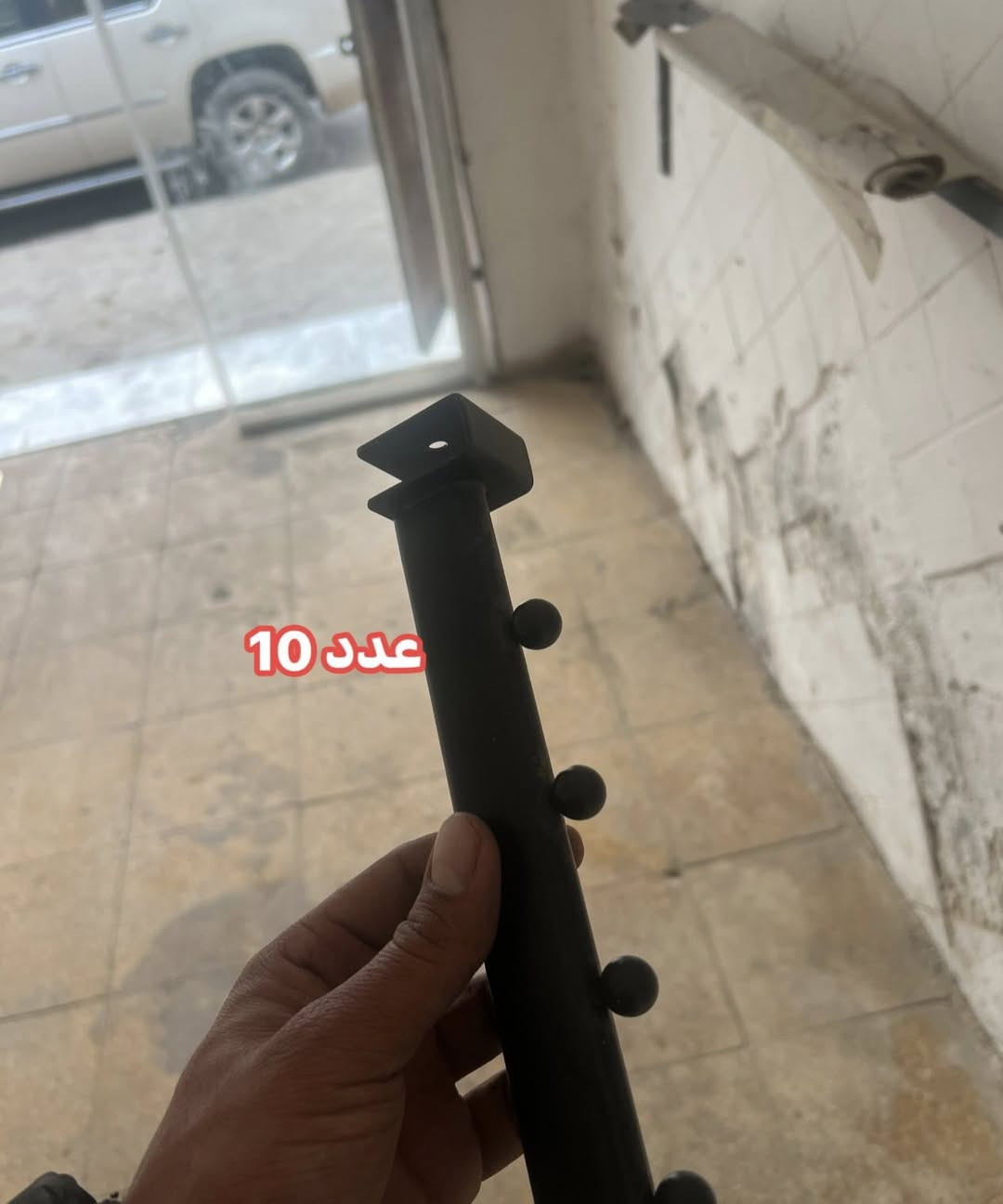 السلام عليكم ديكور محل ملابس مستخدم شهرين فقط 3امتار وديكور احذيه السعر 250الف وبي مجال تواصل فقط واتس اب او اتصال ***********
