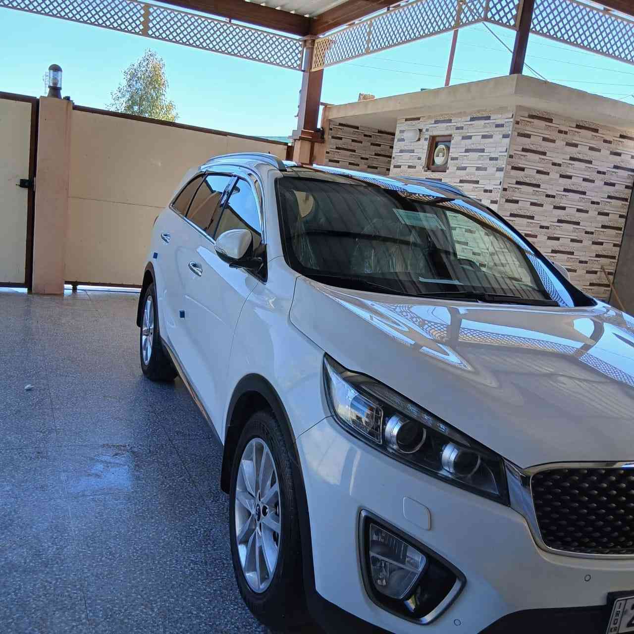 كيا سورينتو 2017
خليجي فول موصفات
محرك 6 
ماشيه 125
7 راكب
موصفات
بنوراما
ابواب ترحيب
صندوق شفط
مرايات شفط
كشنات امامي جلد
زراكات 
لايت زنون

للبيع او مراوسه 
***********
*********** واتساب

سعر على اتصال او خاص
