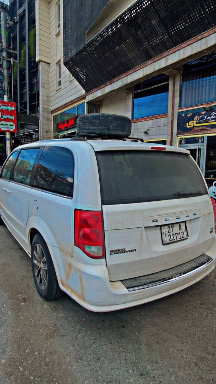 سلام عليكم ورحمة الله تحياتي لنادي دوج كرفان العراق  بيع فقط بدون مراوس دوج كرفان 2017 رقم ذي قار دولي باسمي مشروع وطني وين ميعجبك احولك 
المواصفات SXT فول

مقاعد جلد منفصل

تحكمات ستيرن

6جام كهرباء

بيبان كهرباء

تبريد 3قطع بشرط

ويل كروم 17

فرس ارضي

هيتر بل مري

مقاعد كهرباء 

دبل اسبير 

شاشه 

كير محرك بشرط طخم تاير جديد حادثه جاملغ وباب وبيها قطع رش ابيع حزام بدون كص او عيب شرعي سياره جاهزه من كل نواعي ترايك لسعوديه مو للبصره  الباقي مكفول سعر 150 وبيها مجال بسيط والمايعجبه يعبر المنشور بكلمه طيبه مكاني تكريت ***********
