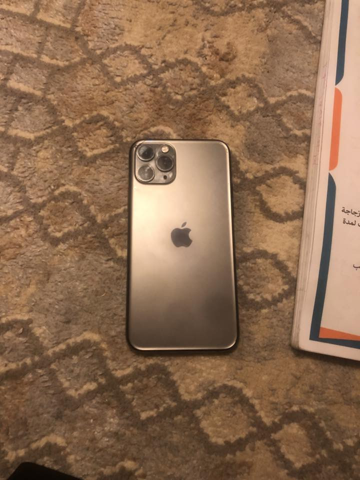 للبيع 11 pro
ذاكره 256
مستبدل شاشه فقط اصليه
بطاريته 70
صرفه لا باس 
السعرررر خاص
***********
