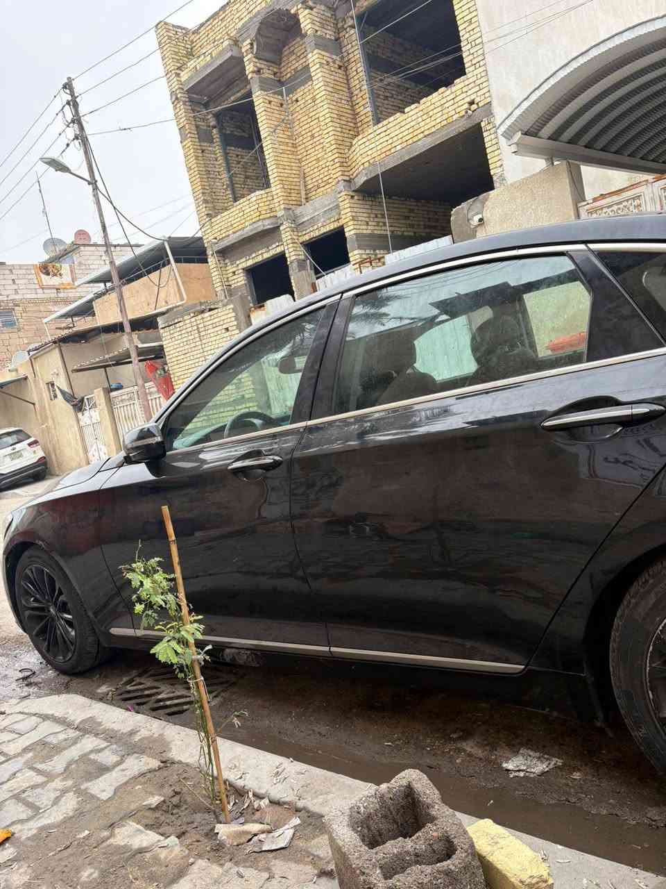 السلام عليكم جينيسس موديل 2016 رقم اربيل شمالي السياره كير محرك سليم حداده 65بلميه تخم تاير ستوني مبدله السياره بيهه ضربه بلباب الخلفي الايمن بامريكا وهنا بلعراق طاير البنيد بس ما متاذي بيهه شي السياره قليل بيعها نواقص السياره مال جناي المكان البصره العشار السعر 152وبيهه مجال قليل للاستفسار ***********
