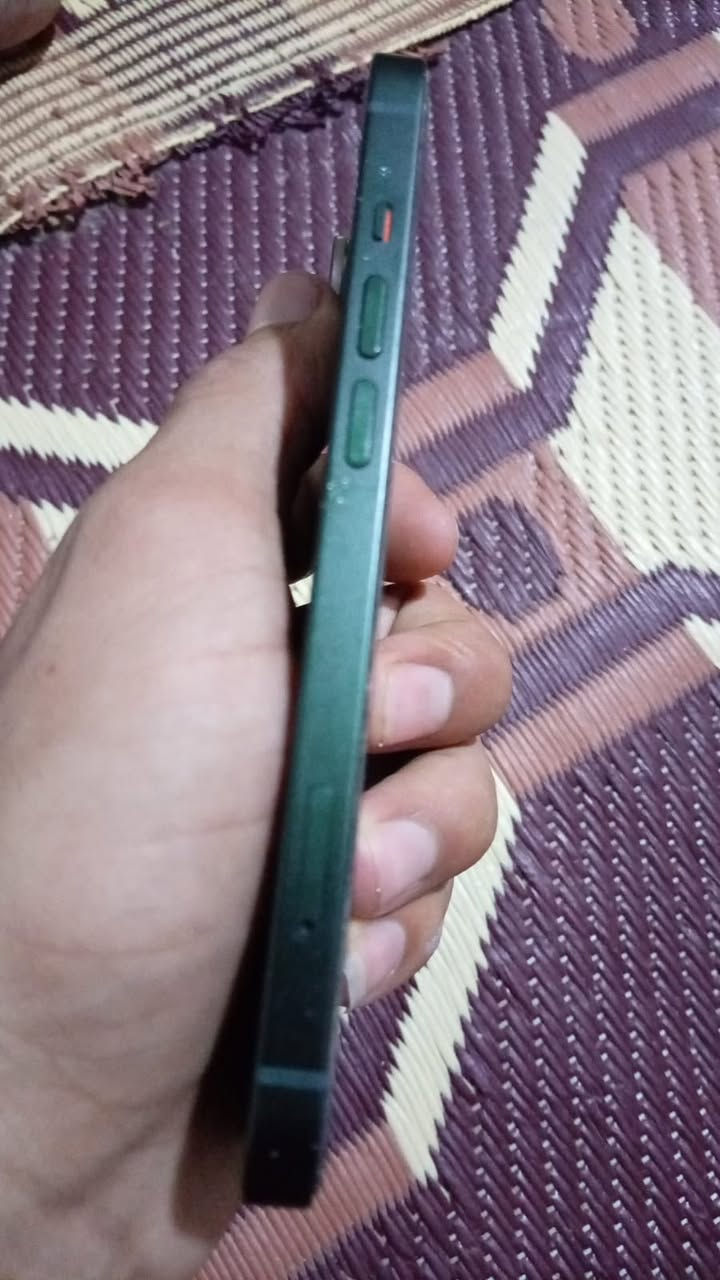 ‏iPhone 13 عادي بطارية 85 السعر 525
***********
