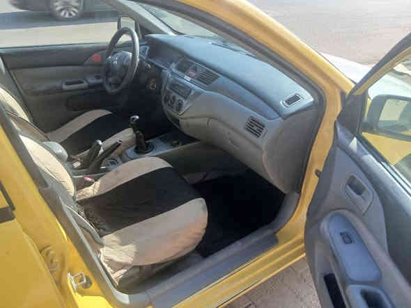 سلام عليكم شباب لانسر موديل 2010 شركة عامه مكينة 2000 كير صدر تبريد مكفوله تخم تايرات جدد سنويه هيئة مصفره تحويل مباشر السياره مكفوله من كلشي عده دواير خلفيه بيها صبغ مكاني بغداد شارع الكفاح قرب كراج النهضه *********** *********** السعر 72 وبيها مجال
