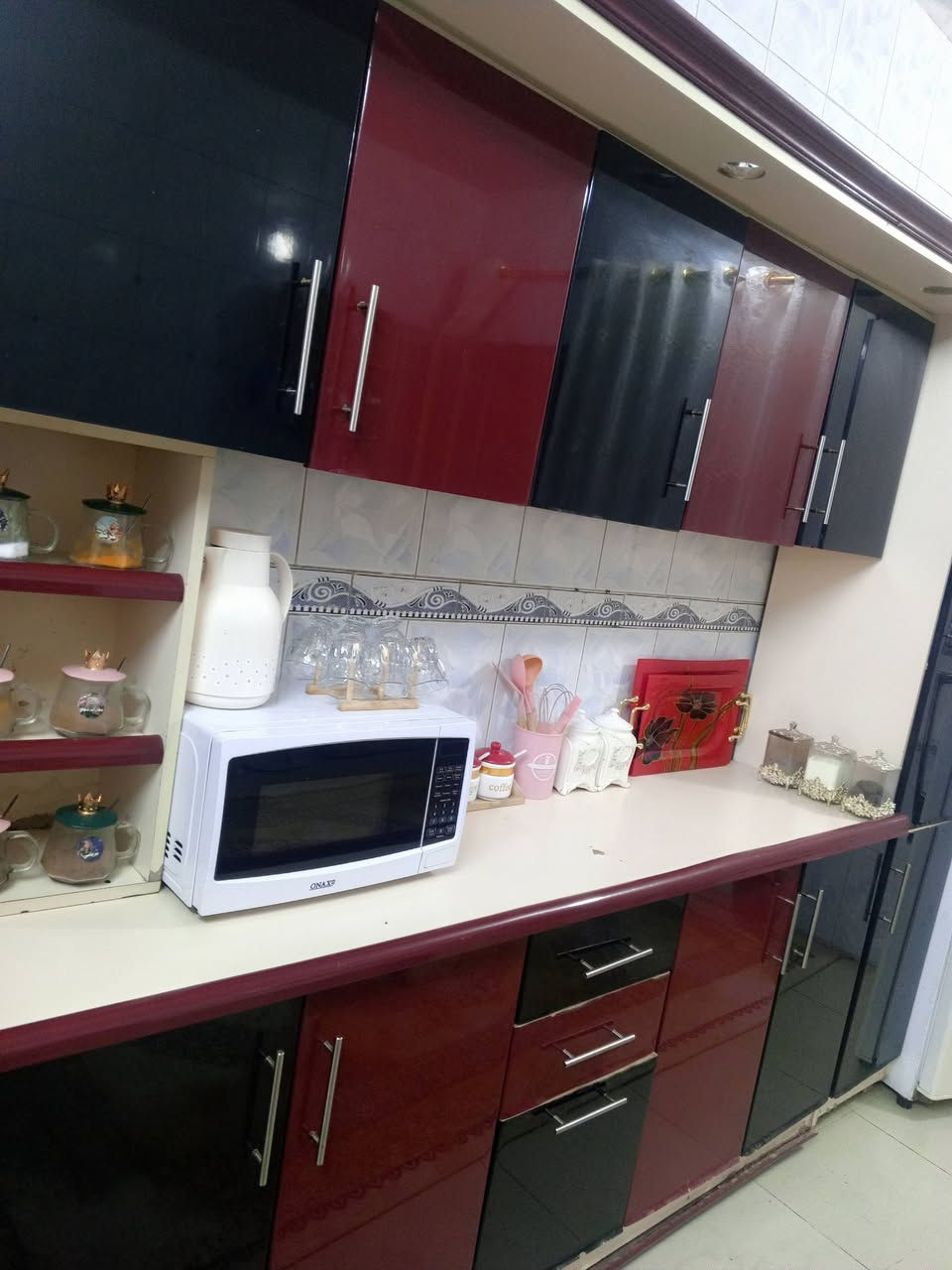 كاونتر خشب للبيع بس كاونتر ***********
