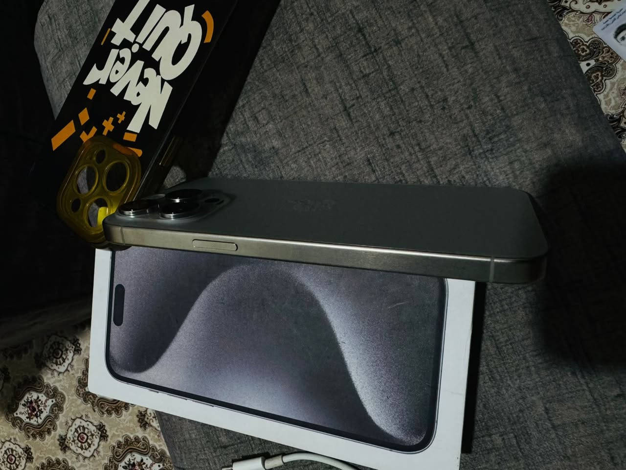 السلام عليكم
٤ ايفون 15 برو ماكس
لون تيتانيوم
٣ ذاكرة 256تيرا
نسبه البطارية 88 
عربي ماستر AAA
شريحتين
نضافه 100%
السعرمليون50
رقم ***********
