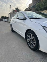 2020 خليجي بدون صبغ وبدون ضربه سياره نظيفه جدا فول مواصفات للاستفسار ا...