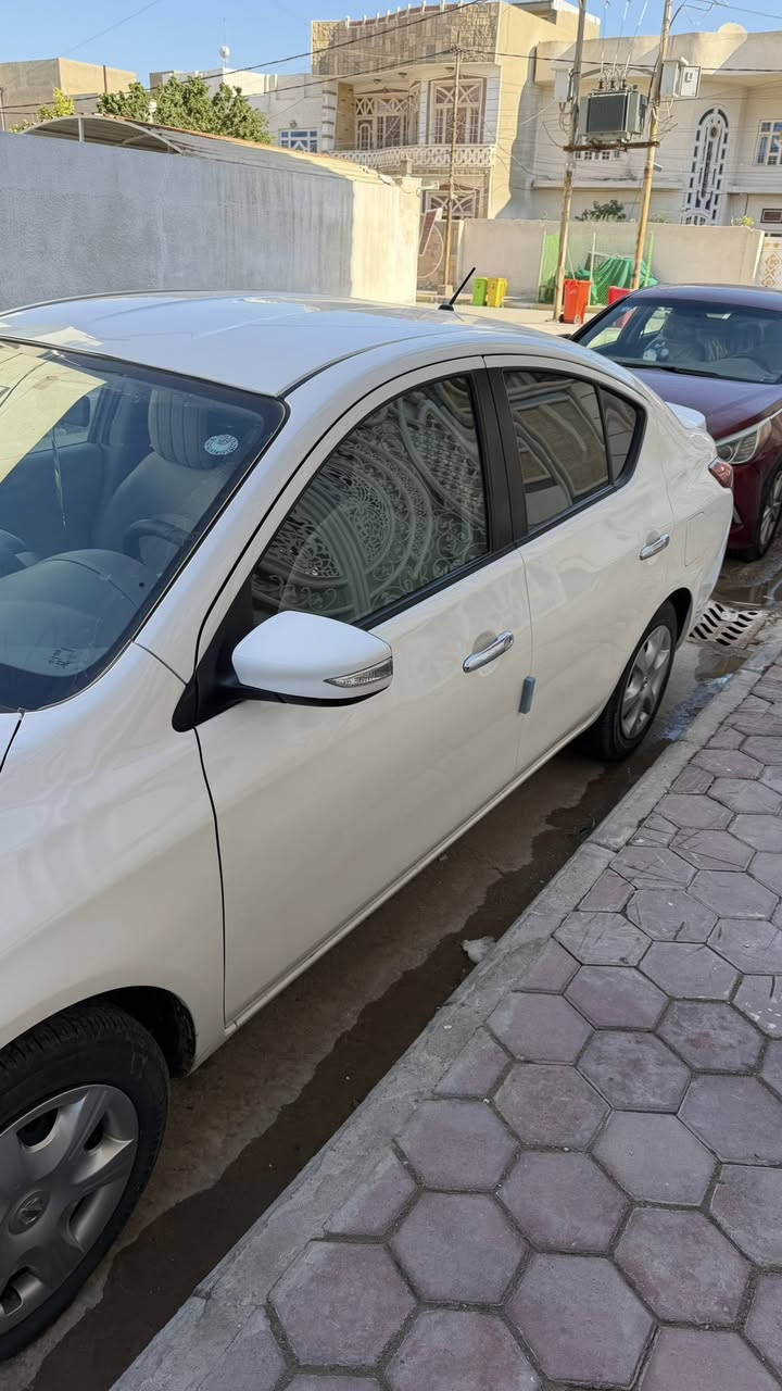 السلام عليكم 

موديل 25 
ماشيه 26 الف 
جامات كهرباء . تبريد خلفي .  شاشه كامره حساسات خلفيه . لايت زينون السياره تاخذها ماتصرف عليها اي شي 

قطعتين صبغ بنيد وجاملغ خلفي جهة السايق
ايرابك دشبول طاك ومبدل اصلي سستم 

عنوانها واسط / كوت 
***********

السعر 112 ورقه وبيها مجال قليل
