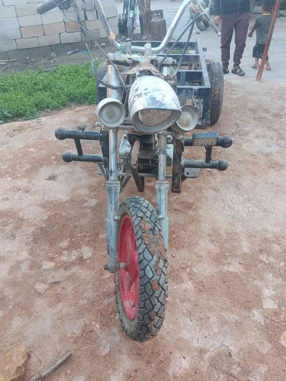 سلام عليكم عندي ستوات يلبيع كلشي شغال بس كلك المكان النجف مشخاب رقم الهاتف *********** السعر 350 بيه مجال
