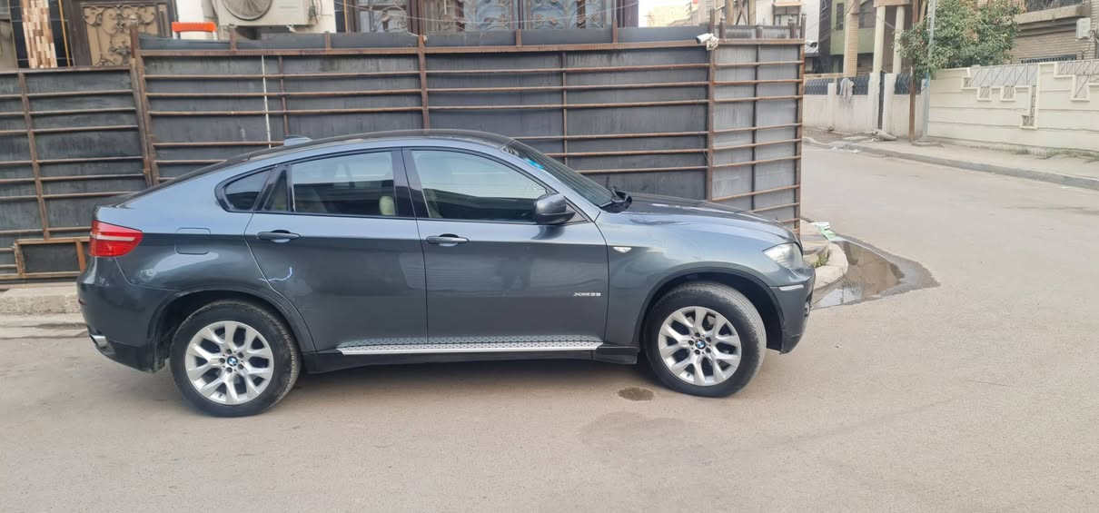 السلام عليكم x6محركها ٣٥٠٠ المحرك بي مشكله ابيع كايم الكيرشغال وتخم تاير جديد وبدون حادث بس الجاملغات مبدله ومصبوغه السعر ١٠٥ والسيارة تسوى بس مالي خلك التصليح مكانها الغزالية تلفون ***********
