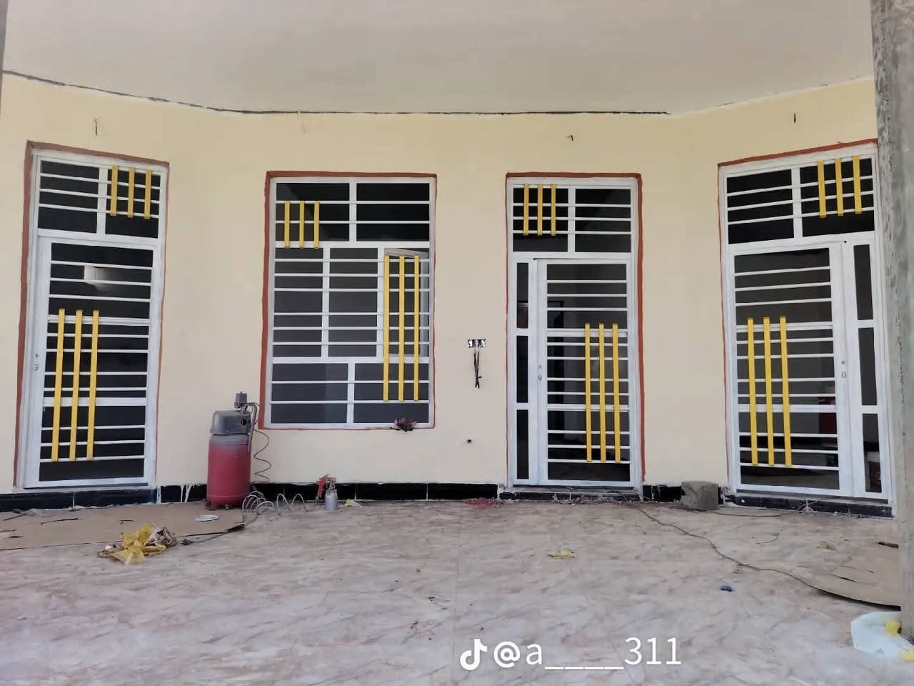 عمل كافة انوع صبغ شبابيك  وشد جام  الزجاجيات في كافة انحاء كربلاء بسعار تنافسيه 
رقم الهاتف *********** موجود وتساب وافق ع منشور
