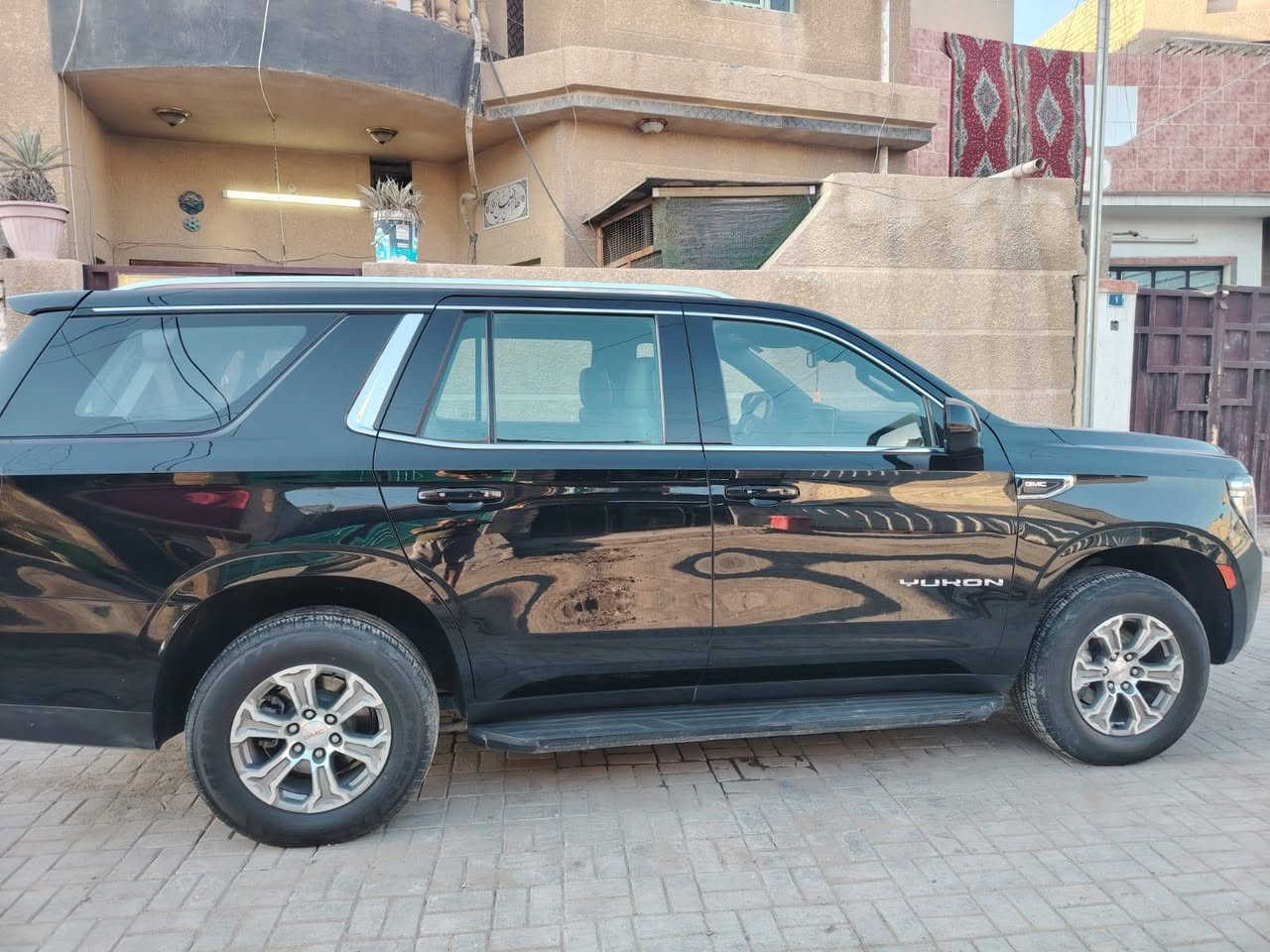 سلام عليكم
GMC YUKON SLE 2023 🚘 

رقم بغداد الجديد بسمي

اليكم المواصفات 👇

خليجي 

ماشيه 87 الف كيلو

موديل 2023

حجم المحرك  V8 5.3L

مرتبط بناقل حركة أوتوماتيك

🎹كير بيانو 

مفتاح التشغيل بصمة

تشغيل عن بعد

فتح الصندوق كهرباء

💨عدد AIR BAG 8

ABS

هاند بريك كهرباء 

دفع خلفي RWD

دشبول شاشة

شاشة كبيره

اريل نفكيتر

كاميرا دوارة

حساسات خلفية

🔦لايت زينون + LED

🔦كشافات زينون 

🔦بك لايت LED

💡الانارة الداخلية LED

ويل كب 18 R بدون طسه

مقود جلد حياكة

شفتات مقود

⁠

مثبت سرعة

💺المقاعد مخمل

حركة المقاعد الأمامية كهرباء

🪞المرآة الوسطية اوتو دم

❄️3 قطع

❄️ تحكم بالتبريد الخلفي

❄️ثلاجة

نظام نزول منحدرات

نظام تحديد المسار

نظام مانع الانزلاق

مثبت مقعد الطفل

حساسات اطارات

أوضاع القيادة

ماسحة خلفية

❗ رادار 

‏ Bluetooth/USB /T YPCE 

⚡مخرج منفذ الطاقة ⚡

حاملات الأكواب 8

-تطعيم الدواخل ألمنيوم

نظام الصوت BOSE

السعر 450وبيه مجال نشاءالله 
العنوان بغداد -الغزاليه 

لاستفسار يرجى الاتصال على
الرقم
***********
