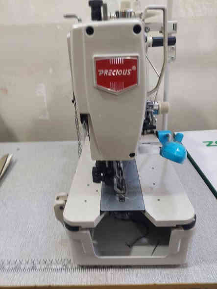 مكينه للبيع استعمال يومين او يوم ابيع شلع ما احوب على تعليق فقط اتصال ***********
