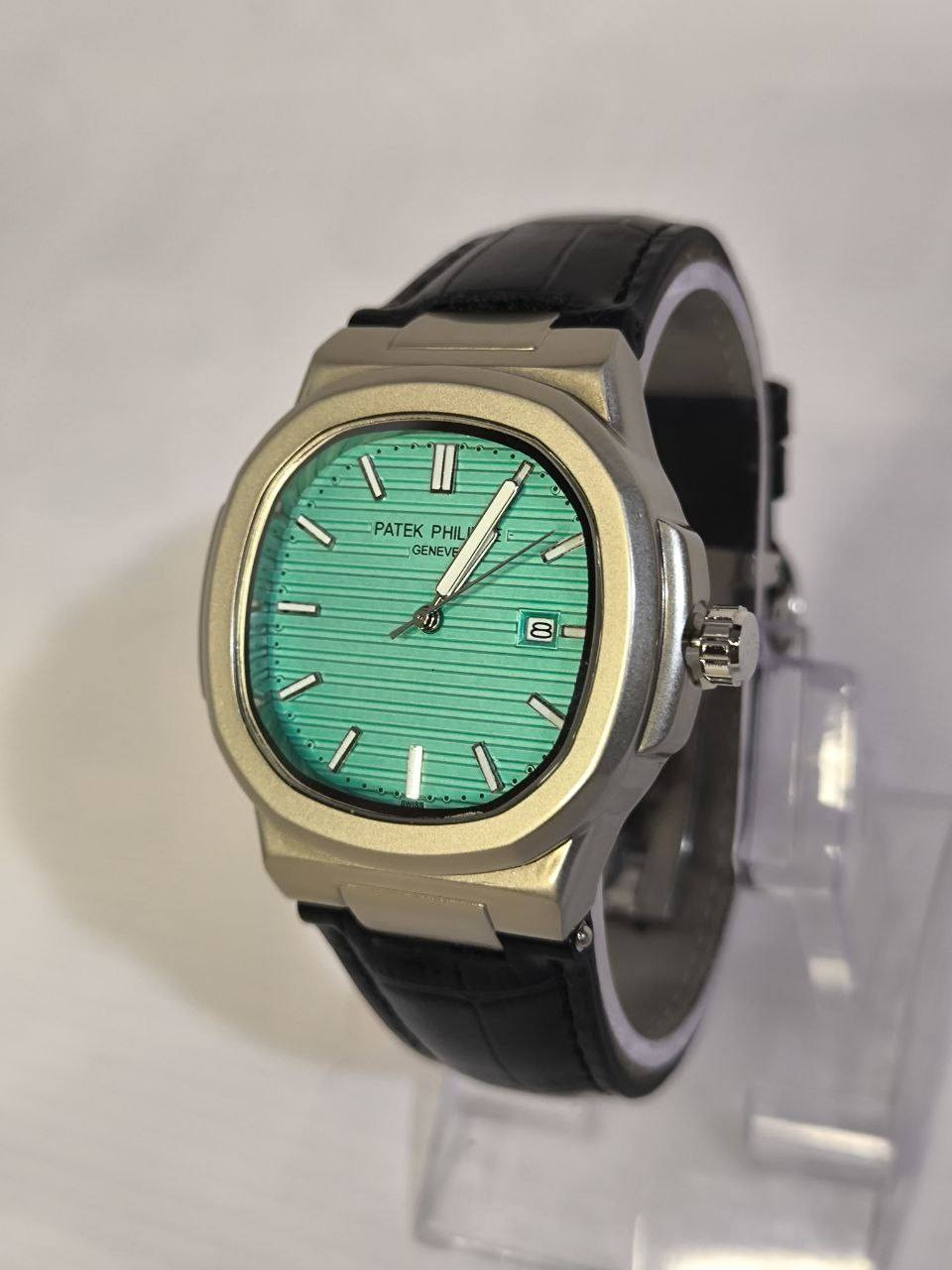 باتك فلبPatek Philippe

تحفه فنيه تتخطى مفهوم الوقت 
الميناء تيفاني مميز بدزاين عصري 
زجاج زفير مقاوم للخدش 
منفذ تاريخ شهري
الهيكل مصنوع من التيتانيوم 
مختمة من كل مكان
اميال لامينوس 
مقاومة ماء وغبار 
سير مصنوع من الجلد الطبيعي 
قفل فراشة اصلي

ملاحظة متوفره قطعة واحده فقط 
السعر :- 28 الف ع اول تم 
للحجز والاستفسار يرجى الاعتماد خاص


**إذا كنت صاحب هذا الإعلان وتريد حذفه لأي سبب، رجاءا أرسل رسالة إلى الدعم الفني**