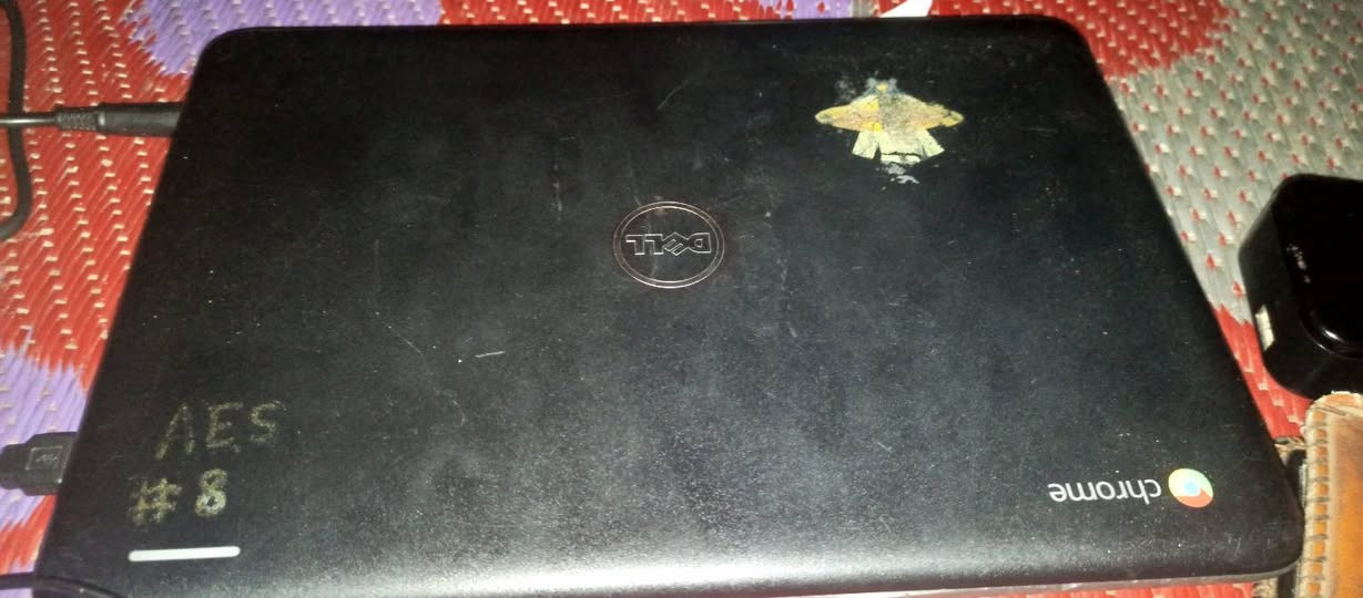 سلام عليكم من رخصة الأدمن
حاسبة نضيفة مادري بمعلوماتها الله شاهد بس هرتزية قوية مثل البلفيديو ورامات4الذاكرة العشواية مادري بيها بس الله شاهد نضيفة نضافة داخلية قوية تصير بيها العاب وتطبيقات ودراسة وتصميم وكلشي وصوتها عالي وكاميرة حلوة وتكدر تخلي رام ونفذ يوس بي ثنين وتكدر تلعبيها جقة شبر: 

فه لحد يكسر بيها السعر75وبيها مجال شي قليل واكو مراوسة بتلفون: عنواني التاجي ام الجدايل: وذا انتة قريب بعد احسن:: والي بغير محافظة توصيل5يعني يصير علية80والي عندة توصيل يكدر ينزل من السعر 
 
رقم الهاتف***********
