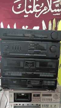 مسجل سستم (شارب) ياباني دبل كاسيت تسجيل سريع وبطيء وسيدي كله شغال بس الراديو الخيط مالته واكع بدون محوله السعر 60 مع التوصيل للاستفسار على الرقم ***********
