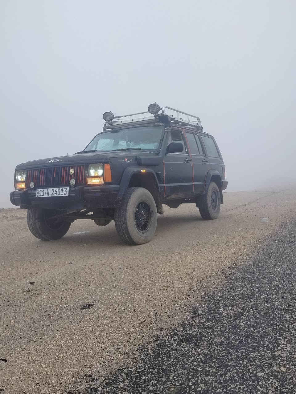 جيب شيروكي موديل 1990 سياره جاهزه مكينه وكير بلادي فورويل شغال تبريد شغال تخم تاير  رقم بغداد دولي سياره بسمي العنوان ذي قار مركز السعر 49 وبيه مجال للتواصل ***********
