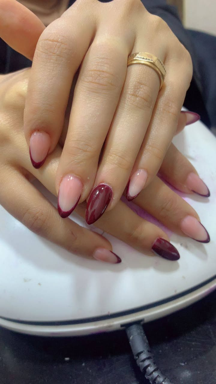 صالون صوفيا
جل اكستنشن حسب طلب الزبونه

العنوان سوق الدوره الاثورين خلف مطعم زاد الخير

للاستفسار الاتصال على الرقم ***********
