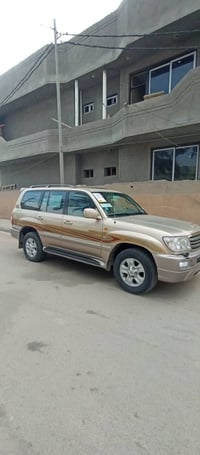 لاندكروز • ٢٠٠٦ • واسط عزيزيه