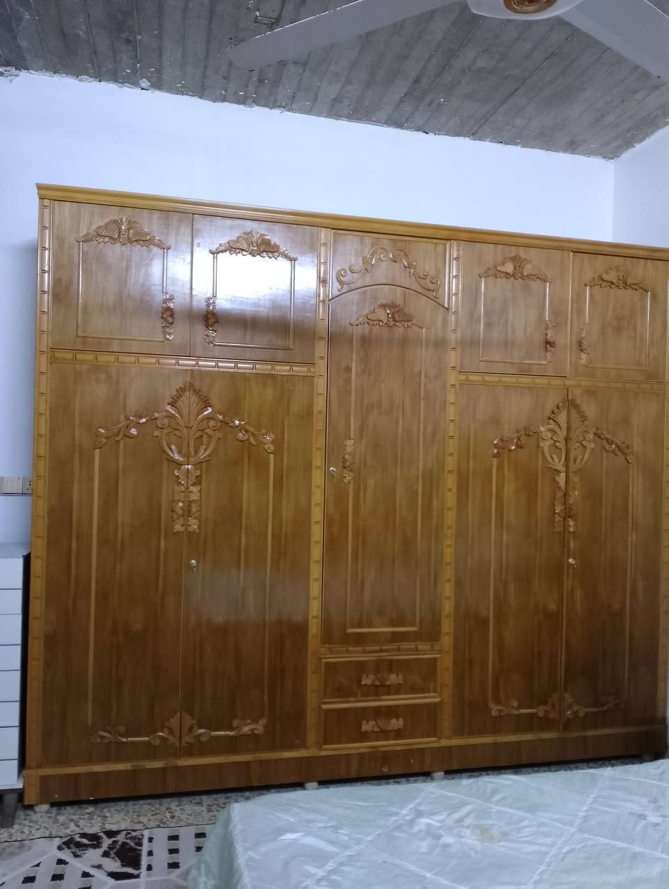 قنصور للبيع السعر 450الف مكان موصل الاستفسار على الرقم ***********
