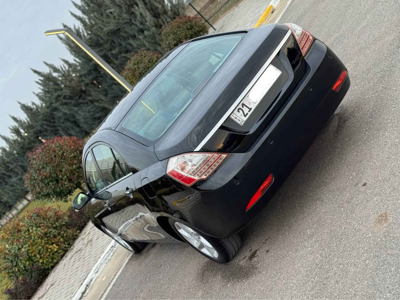 جیلی ئێمگراند٧ مۆدێل ٢٠١٣ سەنەوی تازە بێ بۆیاخ تایەی تازە گێڕ و مەکینە کرۆلا ٨٠ هەزار ڕۆیشتوە لە شەریکەوە یەک دەستە فول مواسەفات ڤۆلیۆم سلایت کوشن کارەبای سعری ٦٣ وەرەقە و ماعامەلەیکی برایانە *********** السليمانية, العراق
