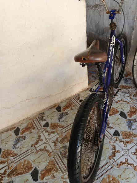 بايسكل همر للبيع 
بايسكل قديم مشخط هواي وبي مناطق مزنجره وبريك الكفه خرب وبدلنا ببريك عادي 

مكاني بصره - قبله 

رقم { *********** }

سعر 50 الف وبي مجال قليل.
