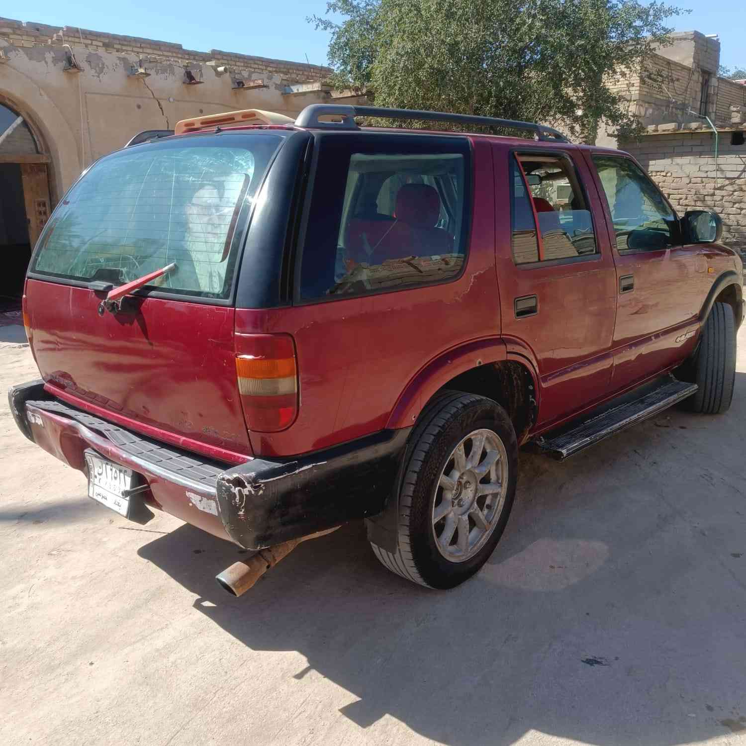 السلام عليكم شوفر بلايزر للبيع محور مكينة ففتي 3000 و اتكفل تحويل رقمة بغداد الشراي يتصل ع الرقم *********** العنوان الحمار
