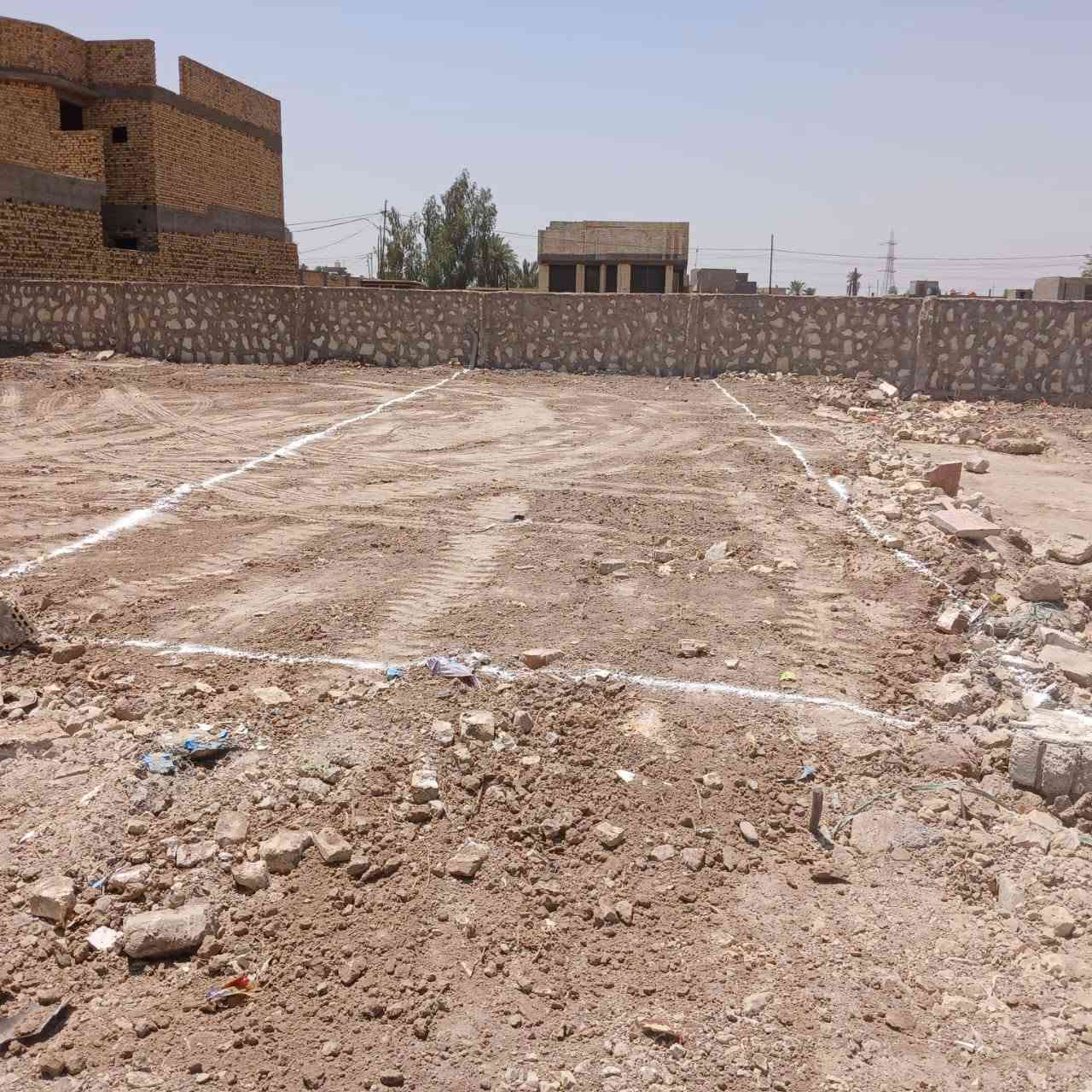 سلام عليكم يوجد الدينا قطع اراضي خلف معمل الغاز الحكومي نهايت نادر الثالثه سند ٢٥ قطع متعدي المساحات ١٠٠ متر ١٥٠ متر ٢٠٠ متر ٢٥٠ متر الاستفسار. اكثر على رقم الهاتف ***********
