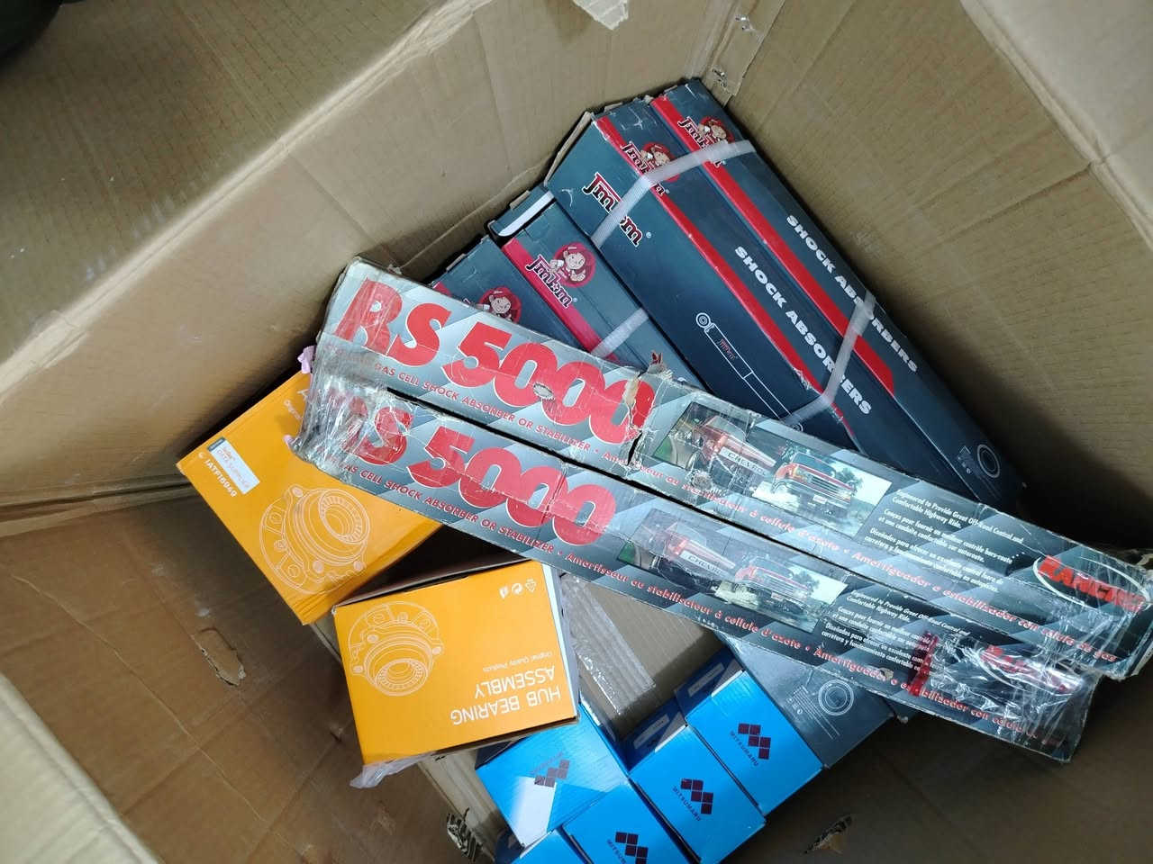 قطع غيار السيارات جيب من ٩٠ ل ٢٠٠٤ يوجد توصيل كافت المحافظات ***********، هاذ الرقم بي وتساب
