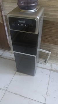 براد • نظيف • قليل الاستخدام