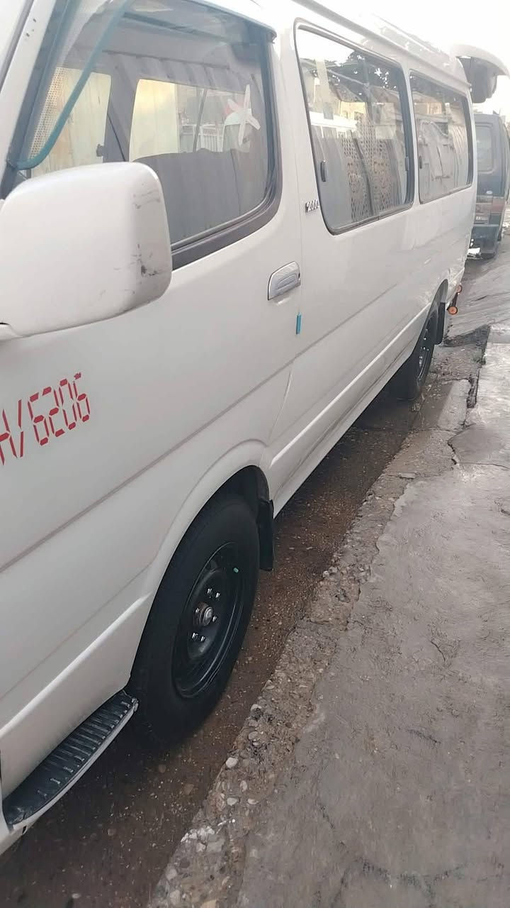 السلام عليكم 'جنبي H1 مديل 2015
مصفرة من كلشي + كير مكينة اكسل جديد +كشر نضيف +
مع درع خلفي + دوشمة عامة + تخم تاير جدد +ويل عادي جدد+كھربائيات الكل شغالة + صدر امامي صدر خلفي جديد +ملاحضة مكينة 4y جديد .. السيارة كبل للشارع


**إذا كنت صاحب هذا الإعلان وتريد حذفه لأي سبب، رجاءا أرسل رسالة إلى الدعم الفني**