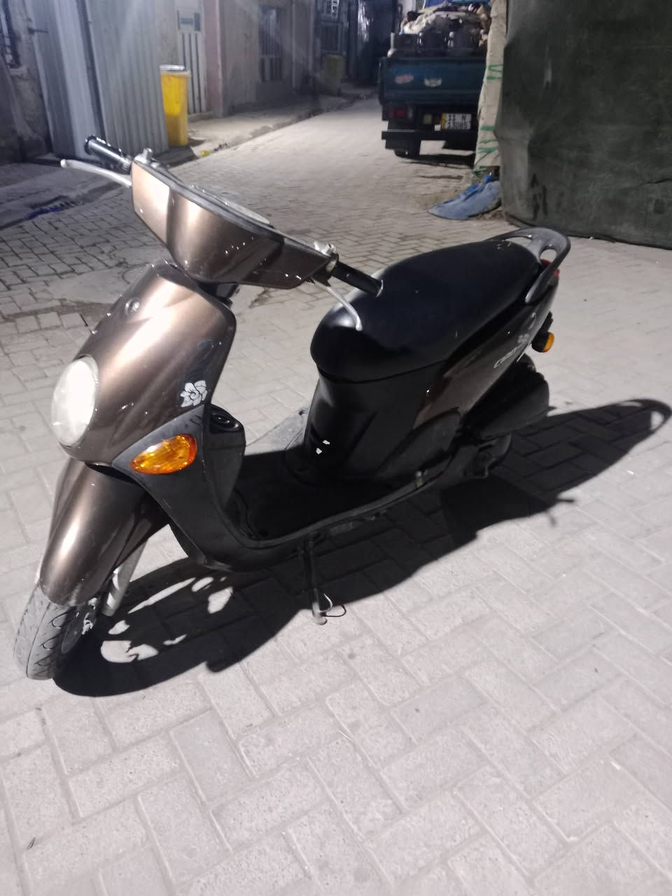 السلام عليكم
دراجه فله نوزل للبيع 
الدراجه كفاله من المكينه والكور والكلجات 
دراجه كامله مكمله فقط كسر ب البلاستك حاضن المكينه وكسر الاشاير بس الكهربائيات شغاله بلاديه 
السعر 825 وبيها مجال 
بغداد مدينه الصدر قطاع 2
***********
