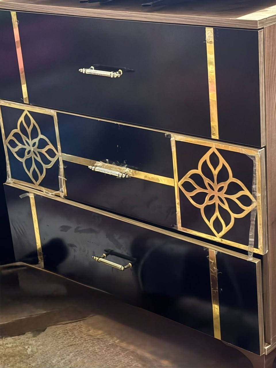 غرفه نوم تركيه للبيع 5 قطع نضيفه مابيها ضرر اول مره تتفصخ سعر 350
مكان بغداد الحسينيه رقمي***********
