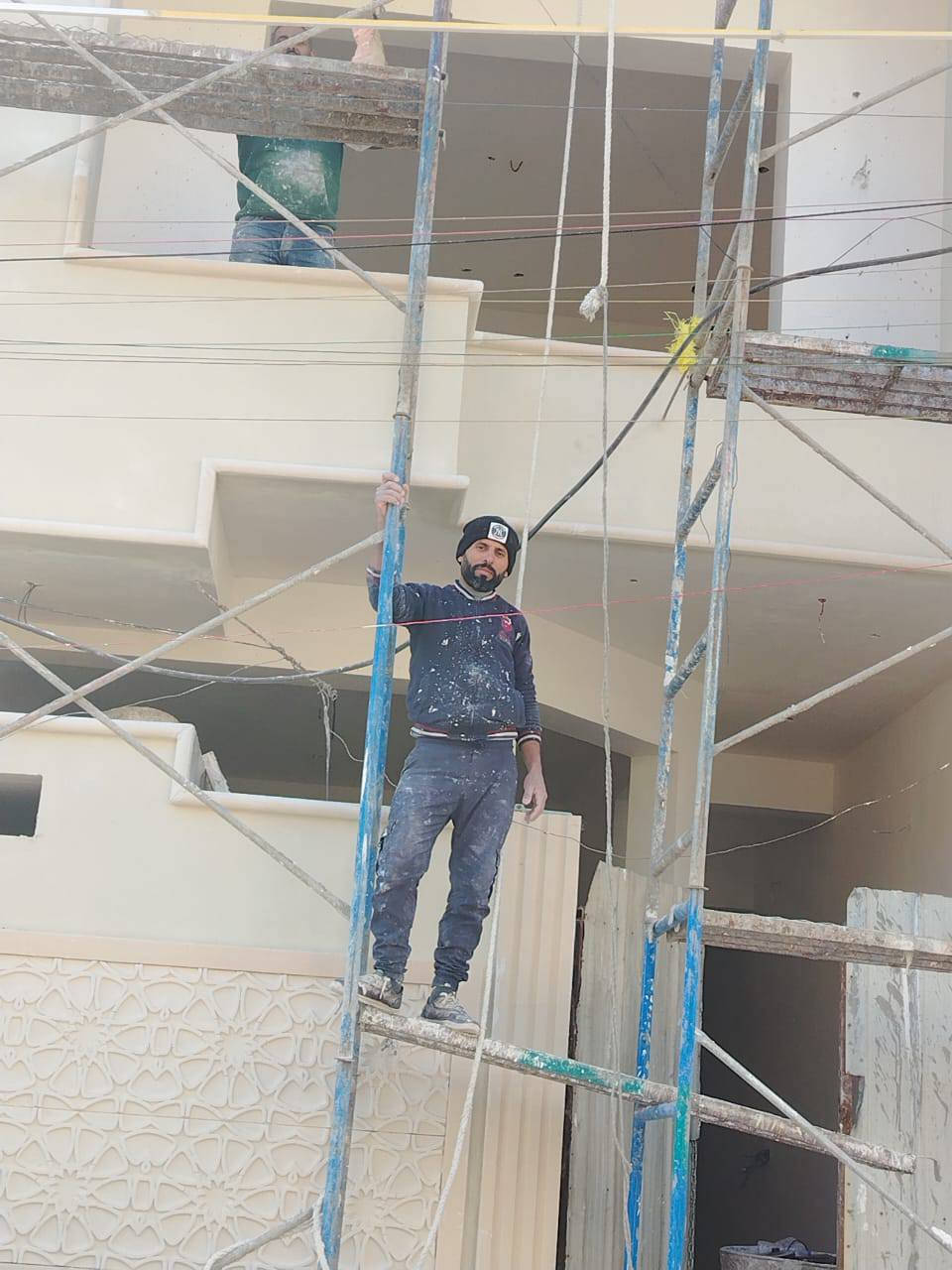 ابو احمد المصري للديكورات الخارجيه ***********
