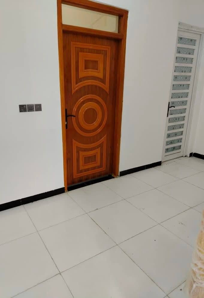 السلام عليكم ابيوت عدد ٣ مساحه كل واحد. 80 متر طابو صرف
مكانهن الناصريه حي شهداء شارع النص 
بناء جديد جاهز للأخير 
يحتوي على ٤ غرف وصالتين وصحيات واستقبال ومطبخ 
البيع حاضر فقط لافترا ولا اقساط 
خدمات كامله ش@-


**إذا كنت صاحب هذا الإعلان وتريد حذفه لأي سبب، رجاءا أرسل رسالة إلى الدعم الفني**