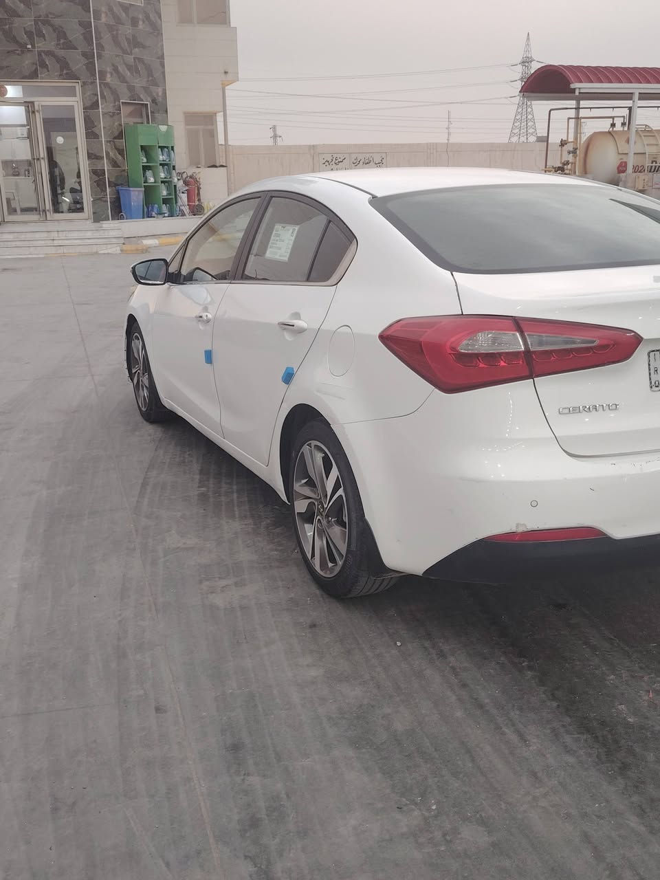 سلام عليكم سياره سيراتو ٢٠١٤ فول ماعده الفتحه بيهه كارت بلباب صبغ بدون اي ضرر ماشيه ١٢٠ بسمي سنويه28 مكان سماوه سعر ١٢٥ ***********
