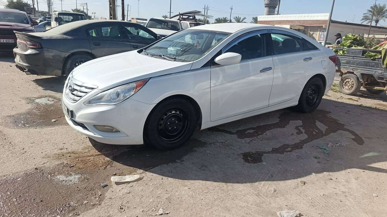 السلام عليكم سوناتا للبيع موديل ٢٠١١ بيها صبغ حزام بدون حادث اثر الصبغ لونها صوفر اكفلك من الكلبه والكصه والعيب الشرعي سعر ٩٣ وبيها مجال ماشيه ١٥٠ الف حقيقي امريكي مكينه جي دي اي ناعمه وحلوه  تبخير ولا نواقص جهازه ع اخر حبايه كير مكينه تخم تاير بالجيس مستعجل ع بيعتها  العنوان الحلة منطقه المعيميره قرب البوابه الجديده
للاستفسار اكثر هذه الرقم ***********
